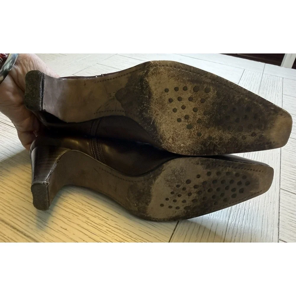 Donald J Pliner Lyza Ankle Kitten 2.5